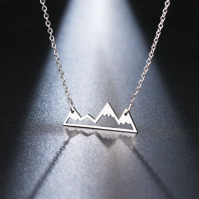 SNOWY MOUNTAIN TOP NECKLACE